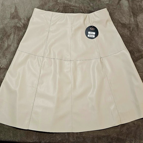 ONE 5 ONE Leather Ivory  Skirt A line Stitched size XL - Picture 1 of 13